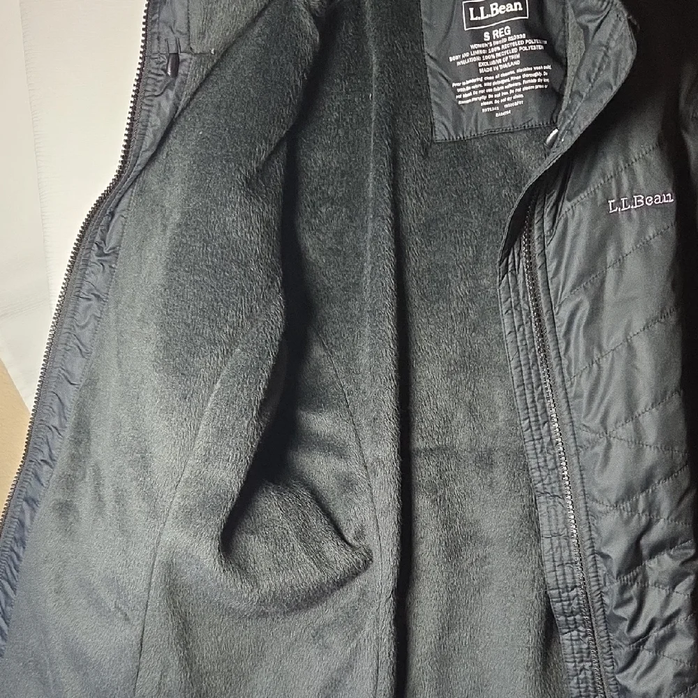 L.L. Bean  Quilted Puffer Jacket - Black.sz S. - Picture 4 of 8